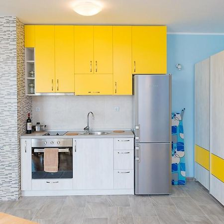 Апартамент В Жълто Burgas Exterior foto